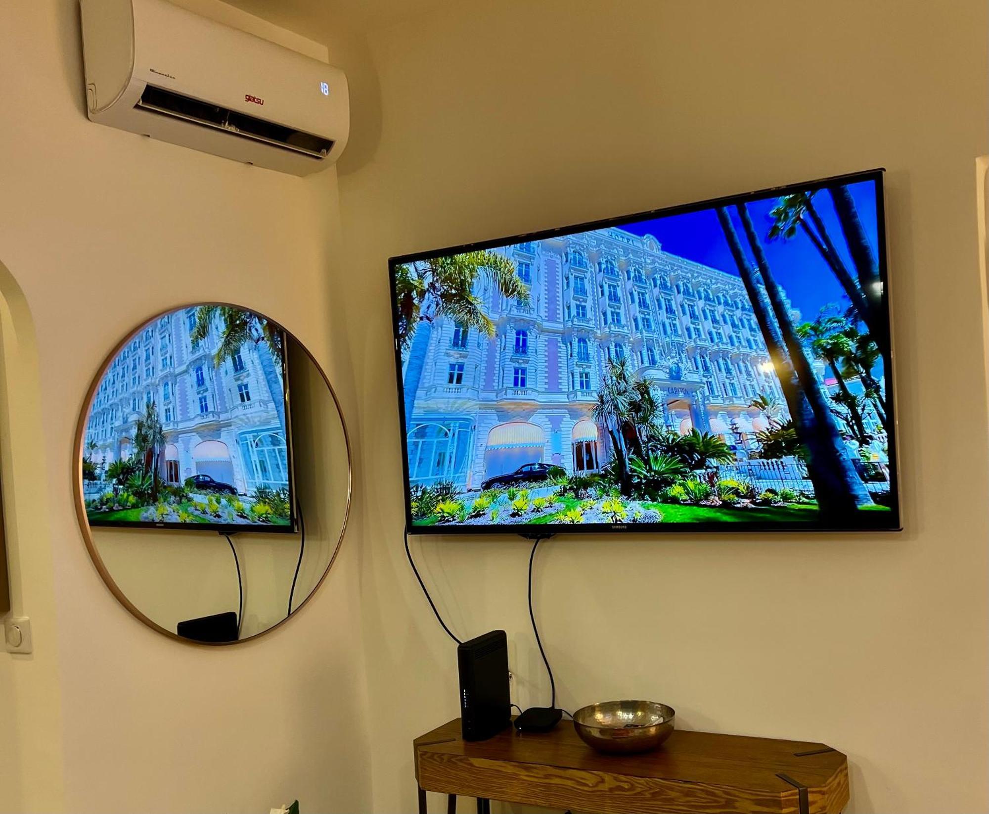 Le Petit Carlthon Appart Канны Экстерьер фото